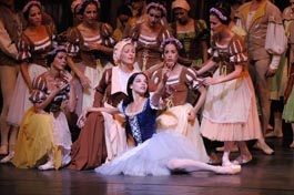 Viengsay Valdes and Ivette Gonzalez